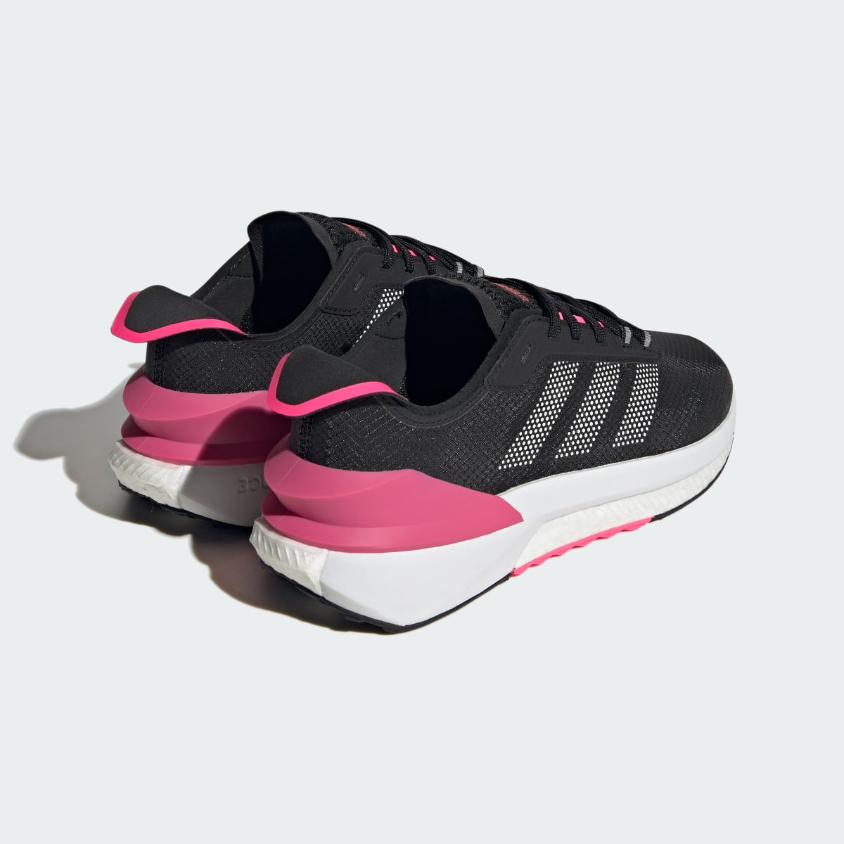 Adidas Avryn Schuh. 6