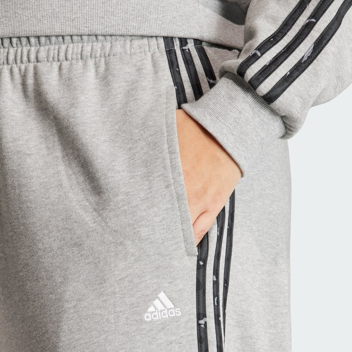 Adidas Essentials 3-Stripes Animal-Print 7/8 Pants (Plus Size). 5
