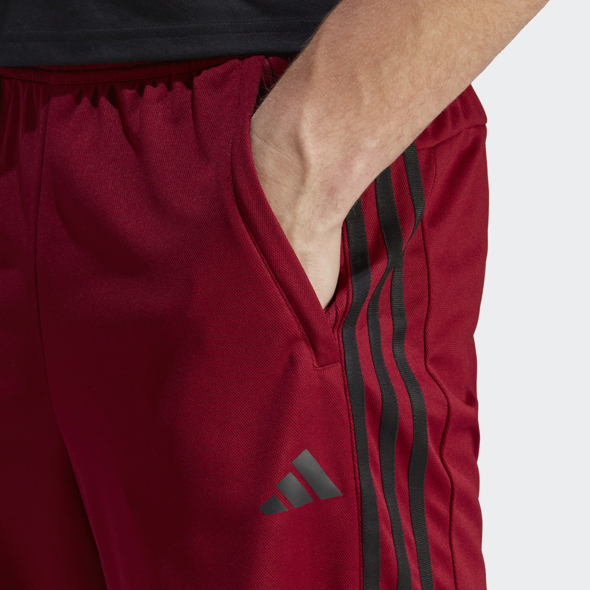 Adidas Shorts de Entrenamiento Train Essentials Piqué 3 Franjas. 6