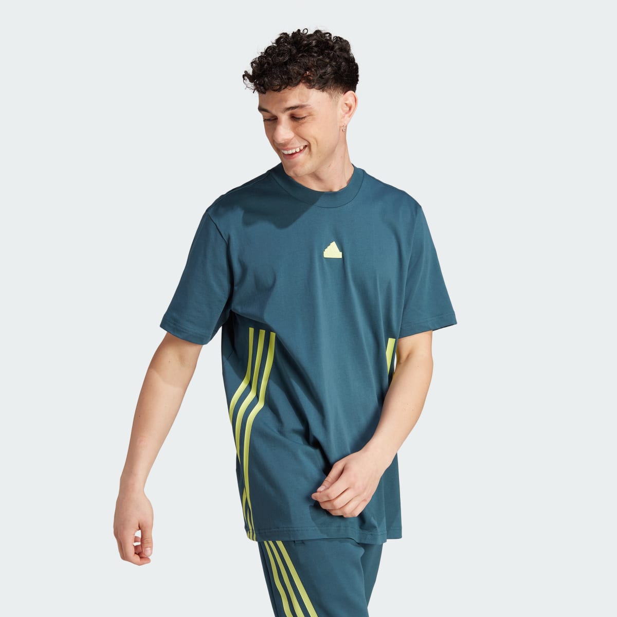 Adidas Future Icons 3-Streifen T-Shirt. 4