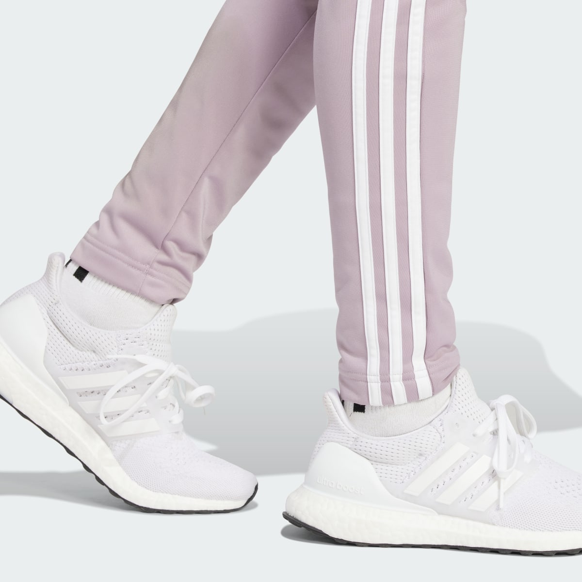 Adidas Dres Essentials 3-Stripes. 9