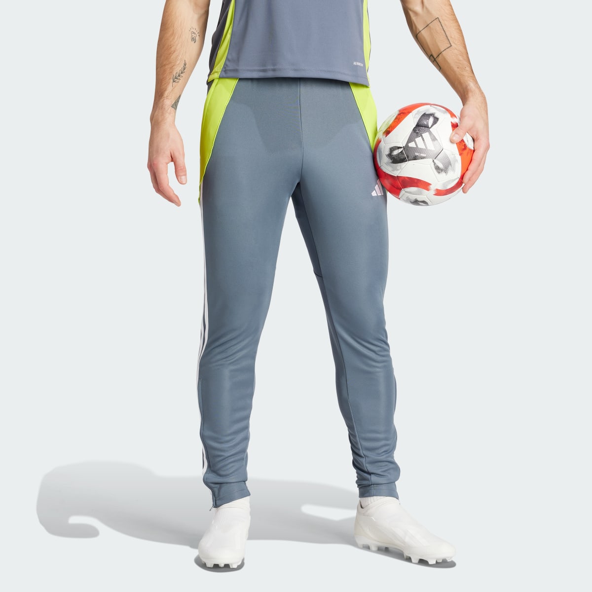 Adidas Pantaloni da allenamento Tiro 24. 4