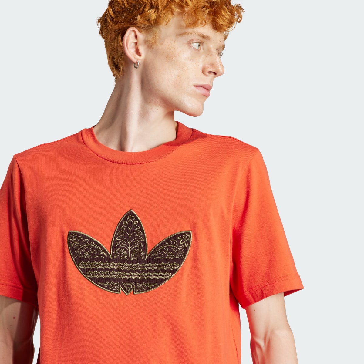 Adidas T-shirt com Aplique de Bombazina. 6