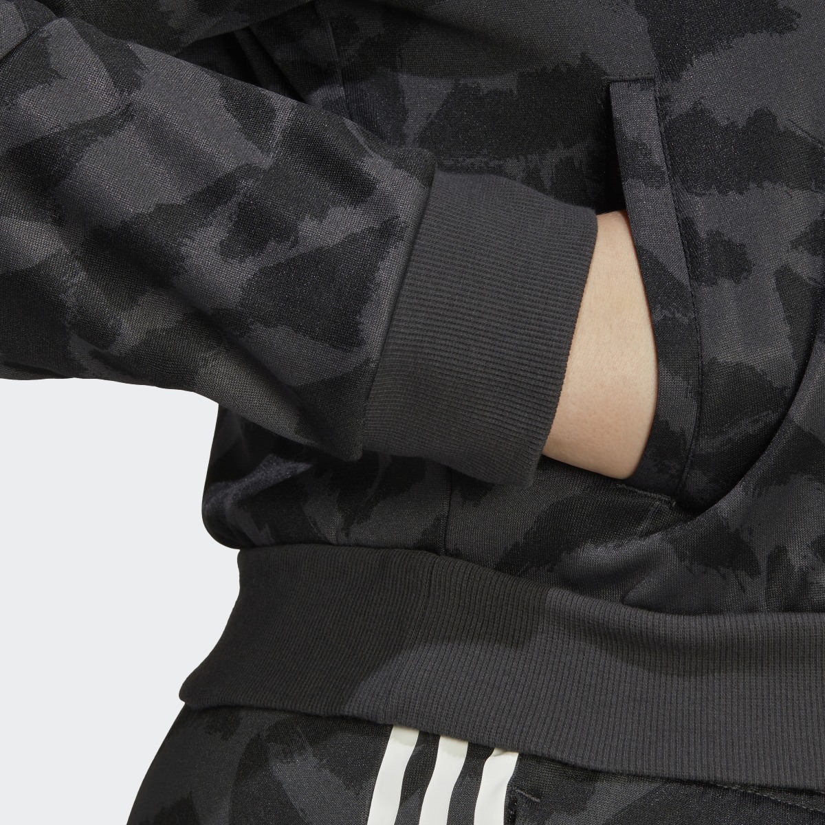 Adidas Tiro Suit Up Lifestyle Trainingsjacke – Große Größen. 7