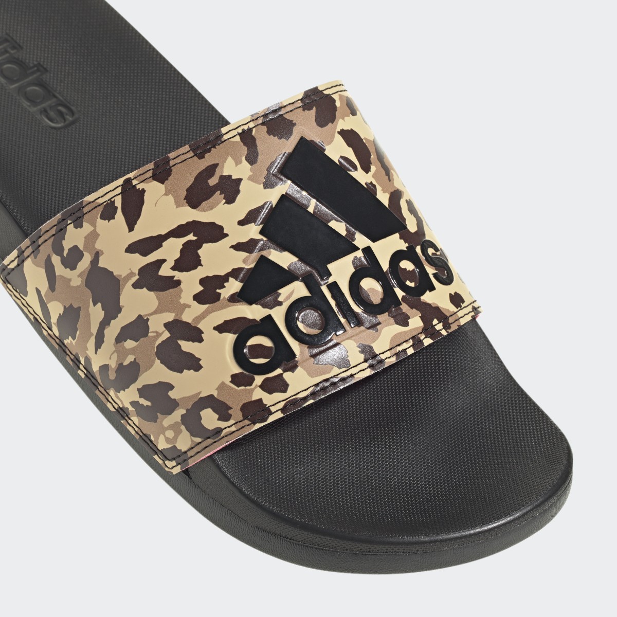 Adidas Chancla Adilette Comfort. 9