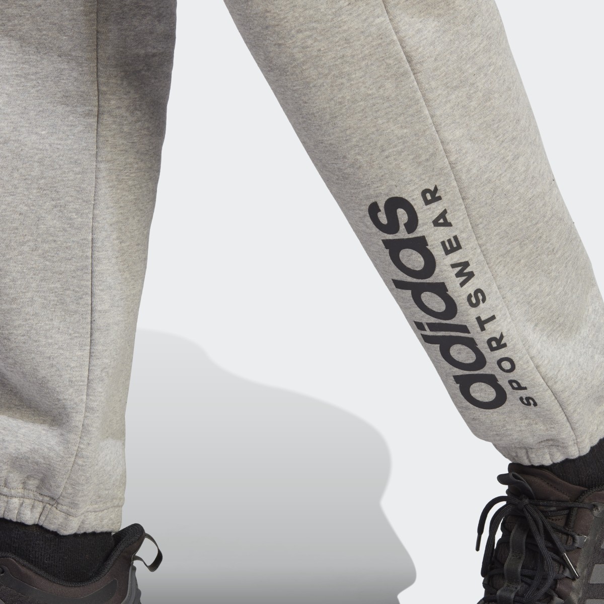 Adidas All SZN Fleece Graphic Hose. 6