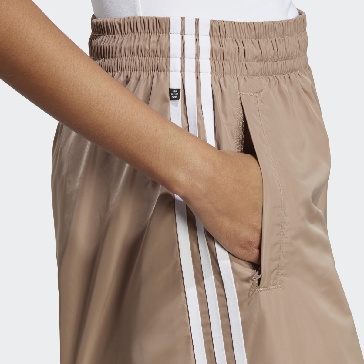 Adidas Pantalon de survêtement oversize. 5