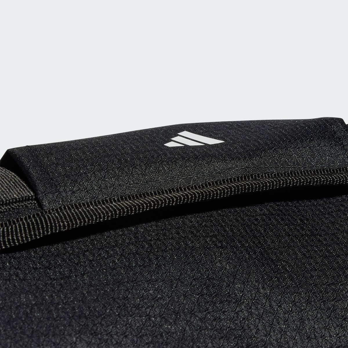 Adidas Essentials 3-Stripes Duffel Bag Medium. 7