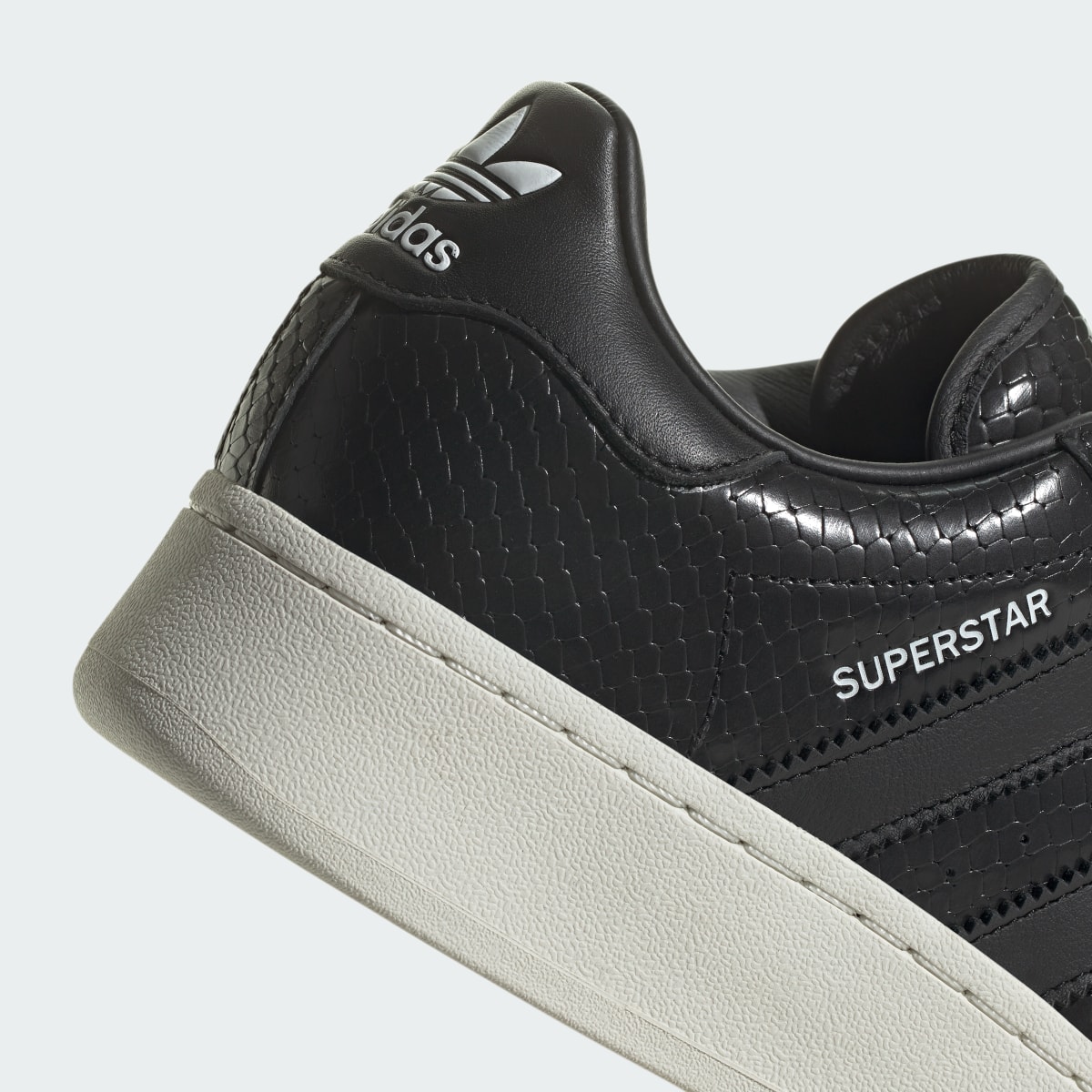 Adidas Chaussure Superstar XLG. 9