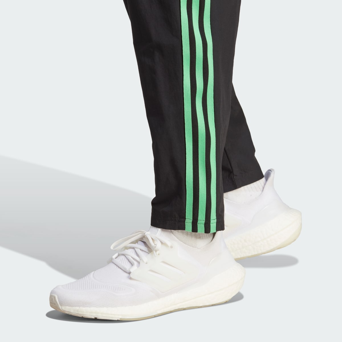 Adidas Pantaloni da rappresentanza Tiro 23 FC Bayern München. 6