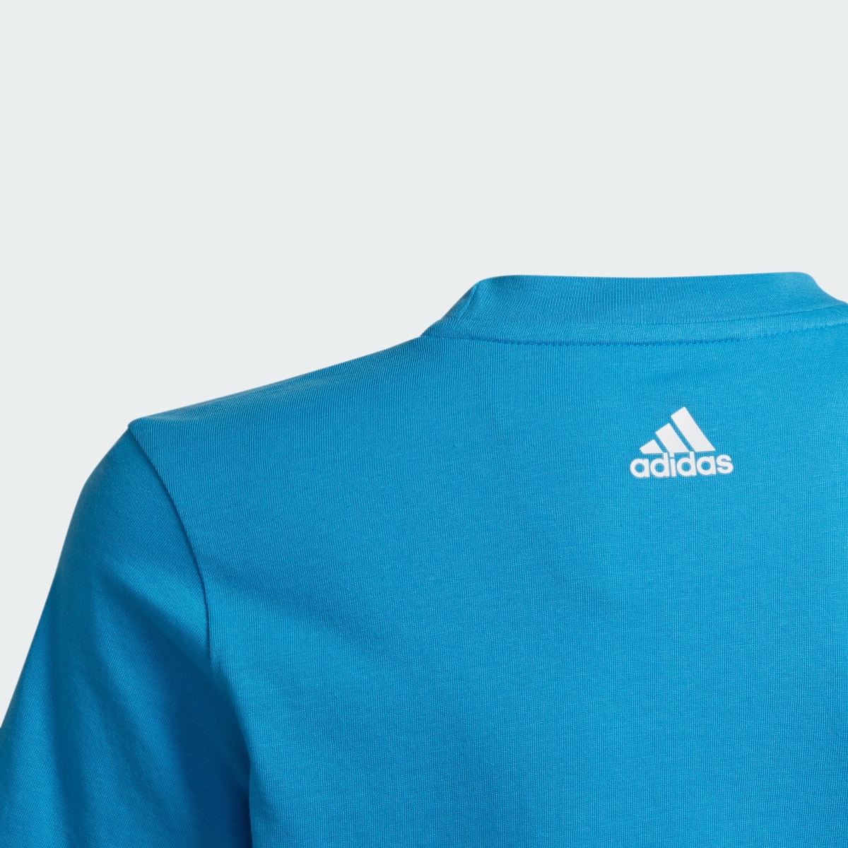 Adidas Playera Essentials. 5