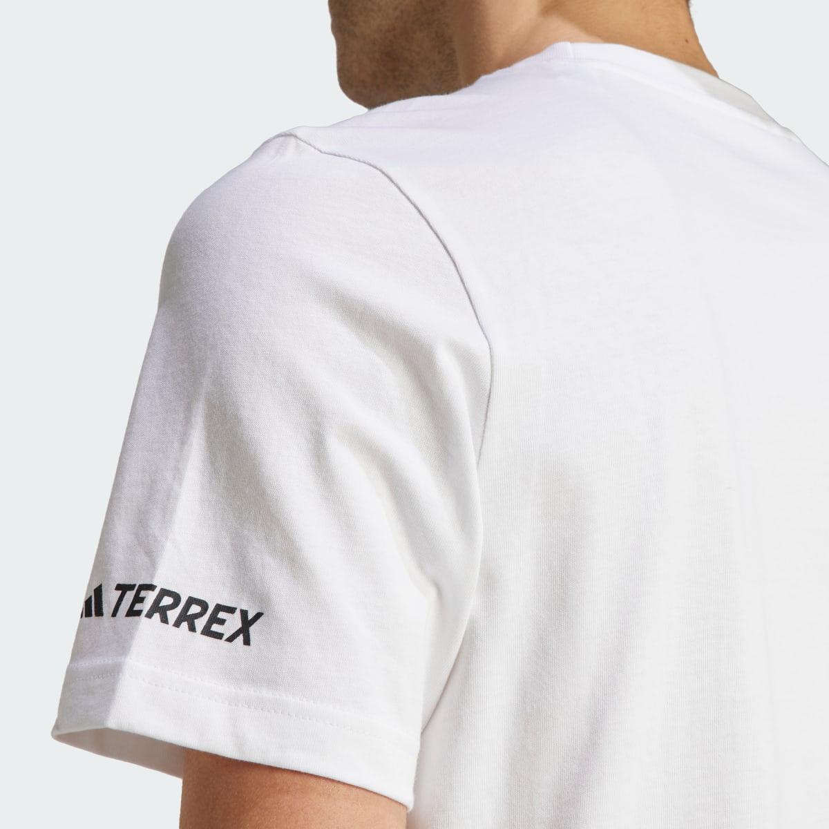 Adidas Playera Pocket Terrex Estampada. 7