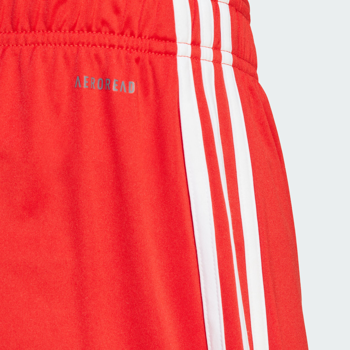 Adidas Calções Principais 23/24 do FC Bayern München. 9