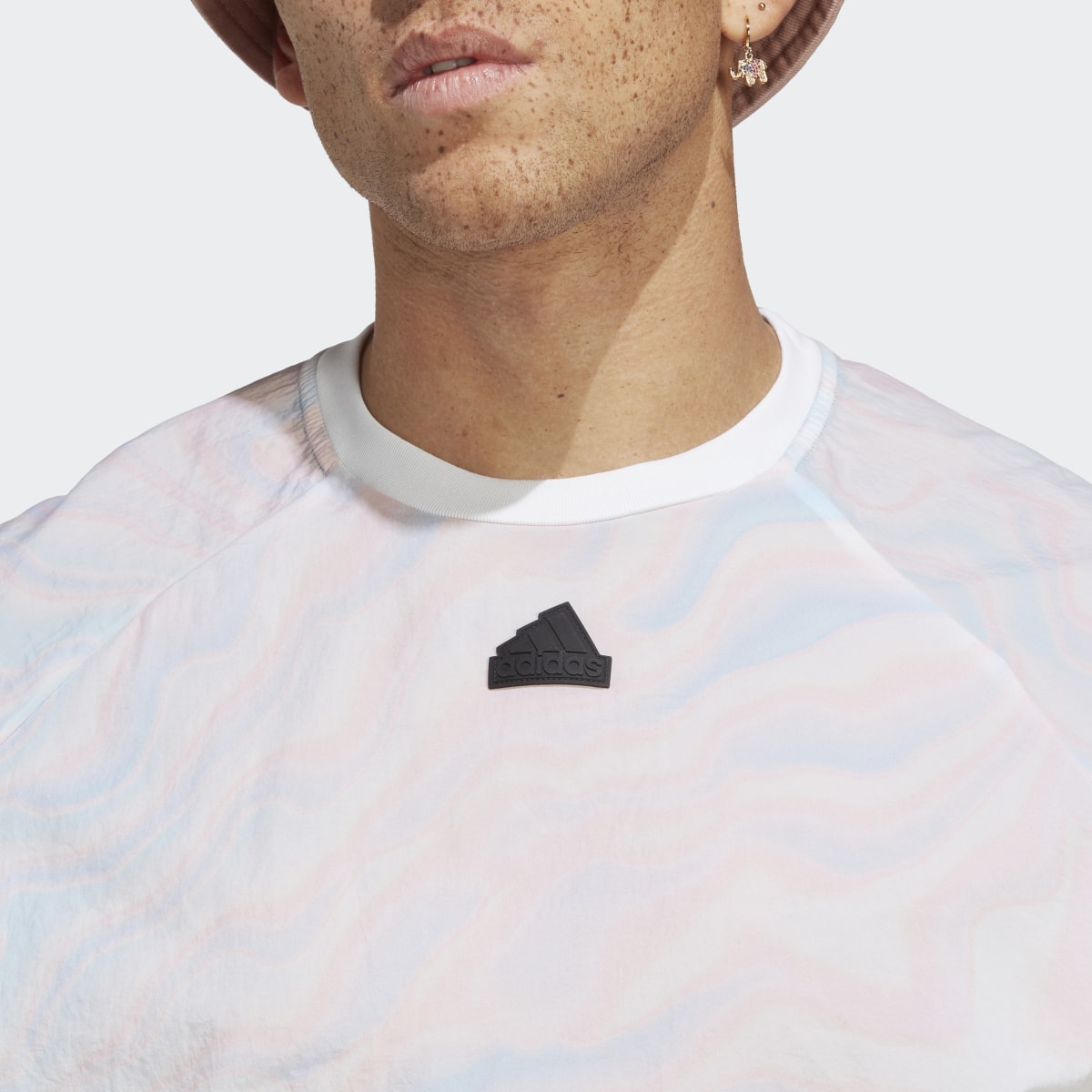 Adidas Future Icons Graphic Crew Sweatshirt. 6