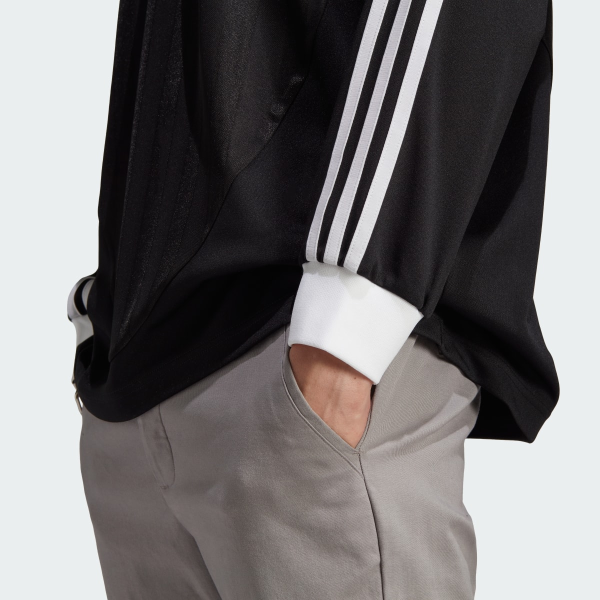 Adidas Camisola Oversize. 7