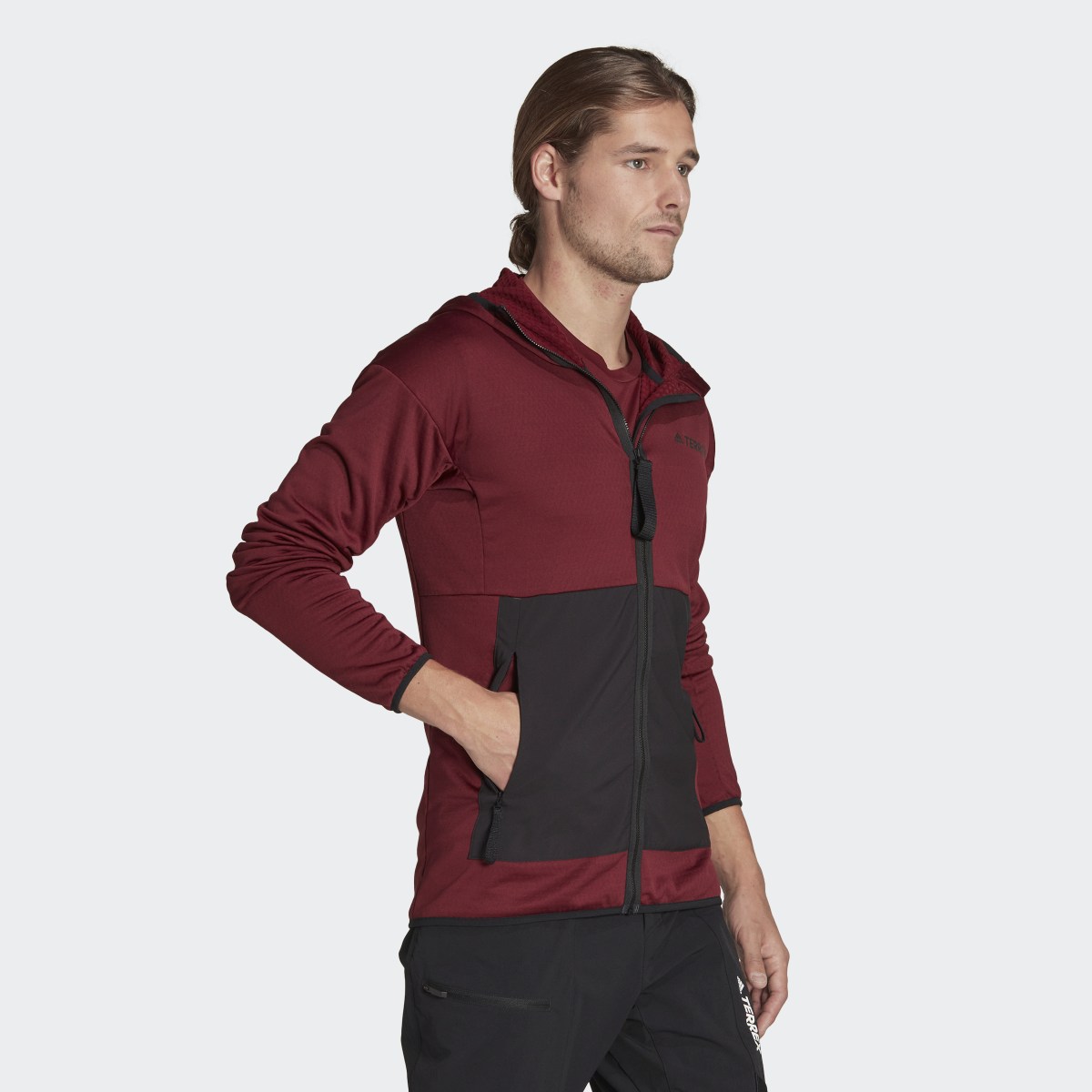 Adidas Chaqueta con capucha Terrex Tech Flooce Light Hiking. 7