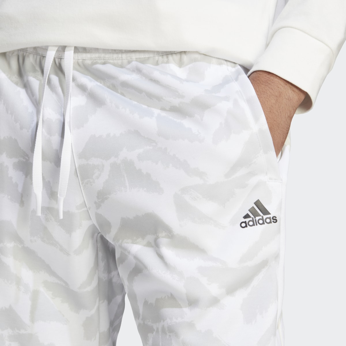 Adidas Pantaloni da allenamento Tiro Suit-Up Lifestyle. 5