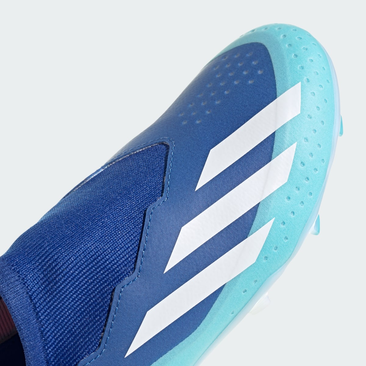 Adidas Botas de Futebol sem Atacadores X Crazyfast.3 – Piso firme. 9