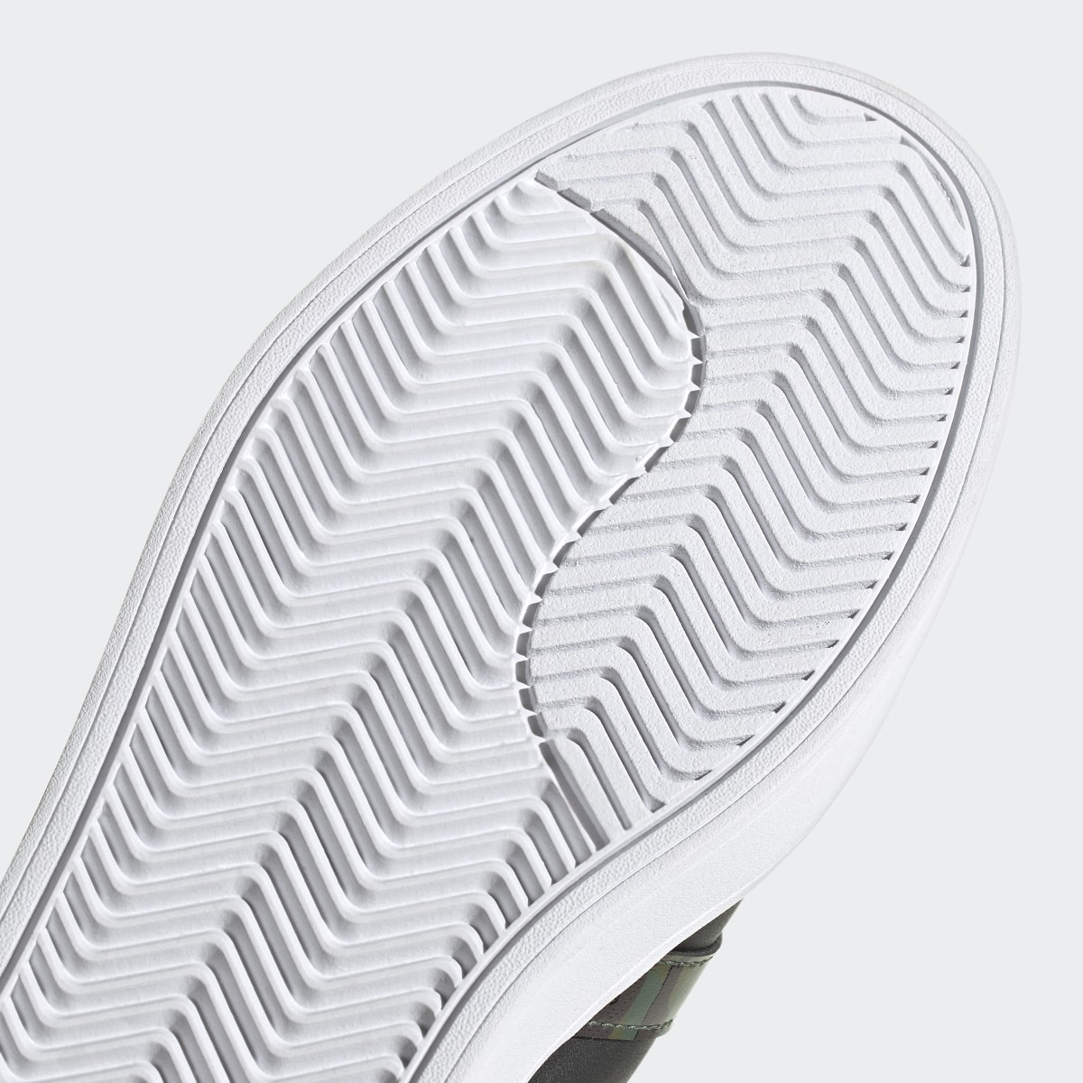 Adidas Chaussure à imprimé camouflage graphique Streetcheck Cloudfoam Lifestyle Basketball Low Court. 9