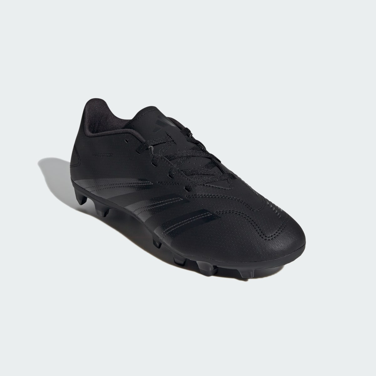 Adidas Calzado de Fútbol Predator Club Multiterreno. 5