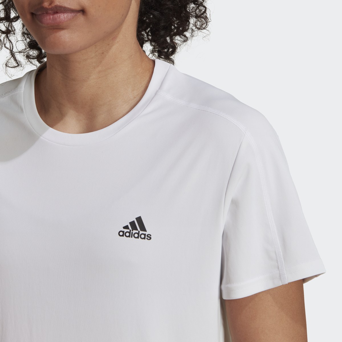 Adidas Playera de Running Run It. 7