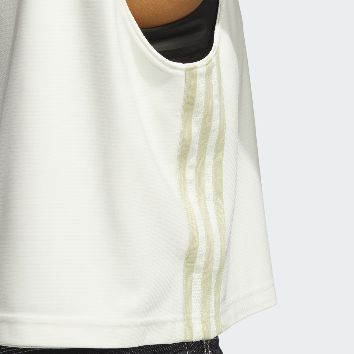 Adidas Cropped Jersey. 7