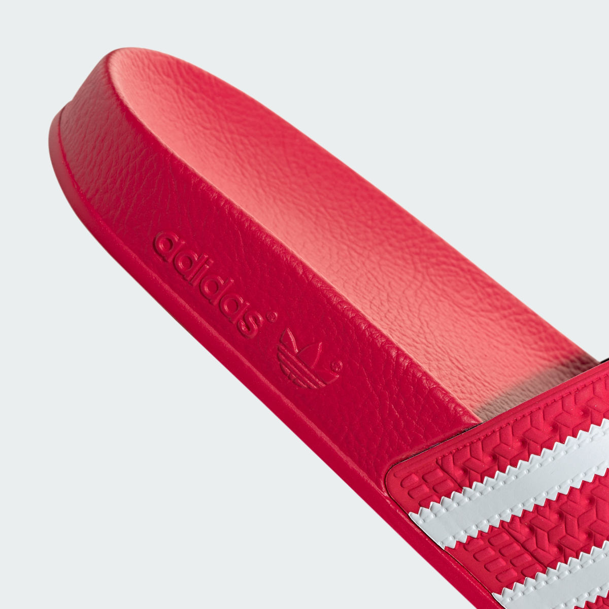 Adidas Claquette Adilette. 8