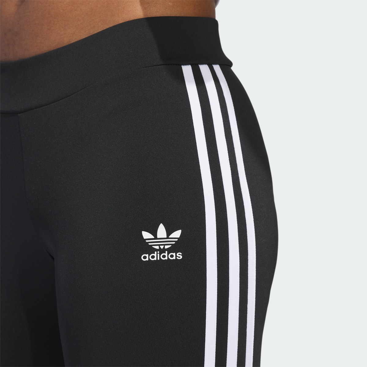 Adidas Leggings à Boca de Sino. 5