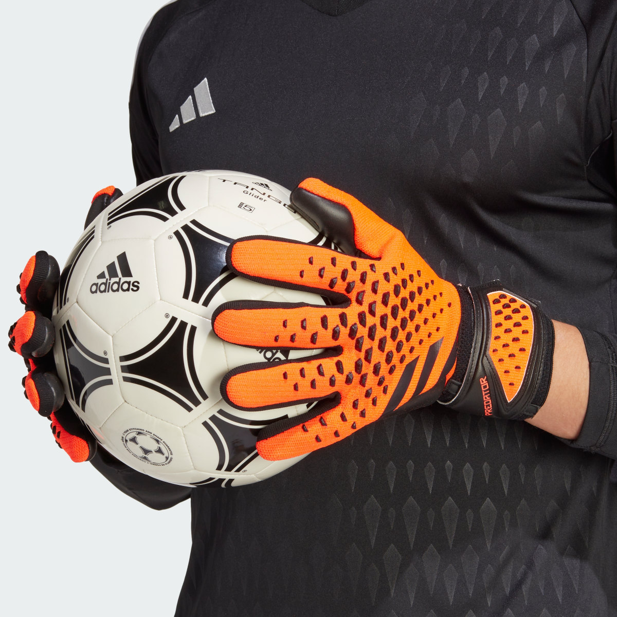 Adidas Predator League Gloves. 6