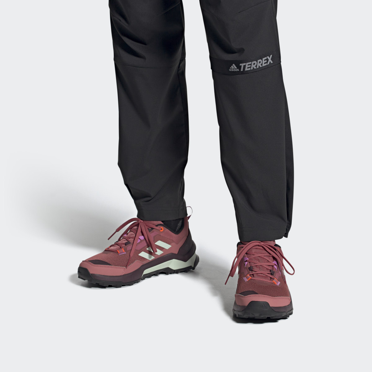 Adidas Scarpe da hiking Terrex AX4 Primegreen. 5