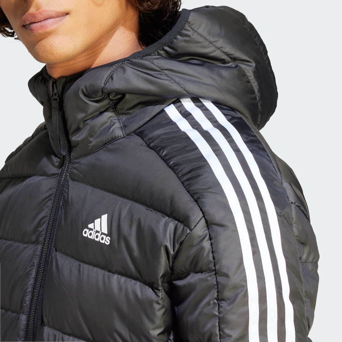 Adidas Parka imbottito Essentials 3-Stripes Light Hooded. 6