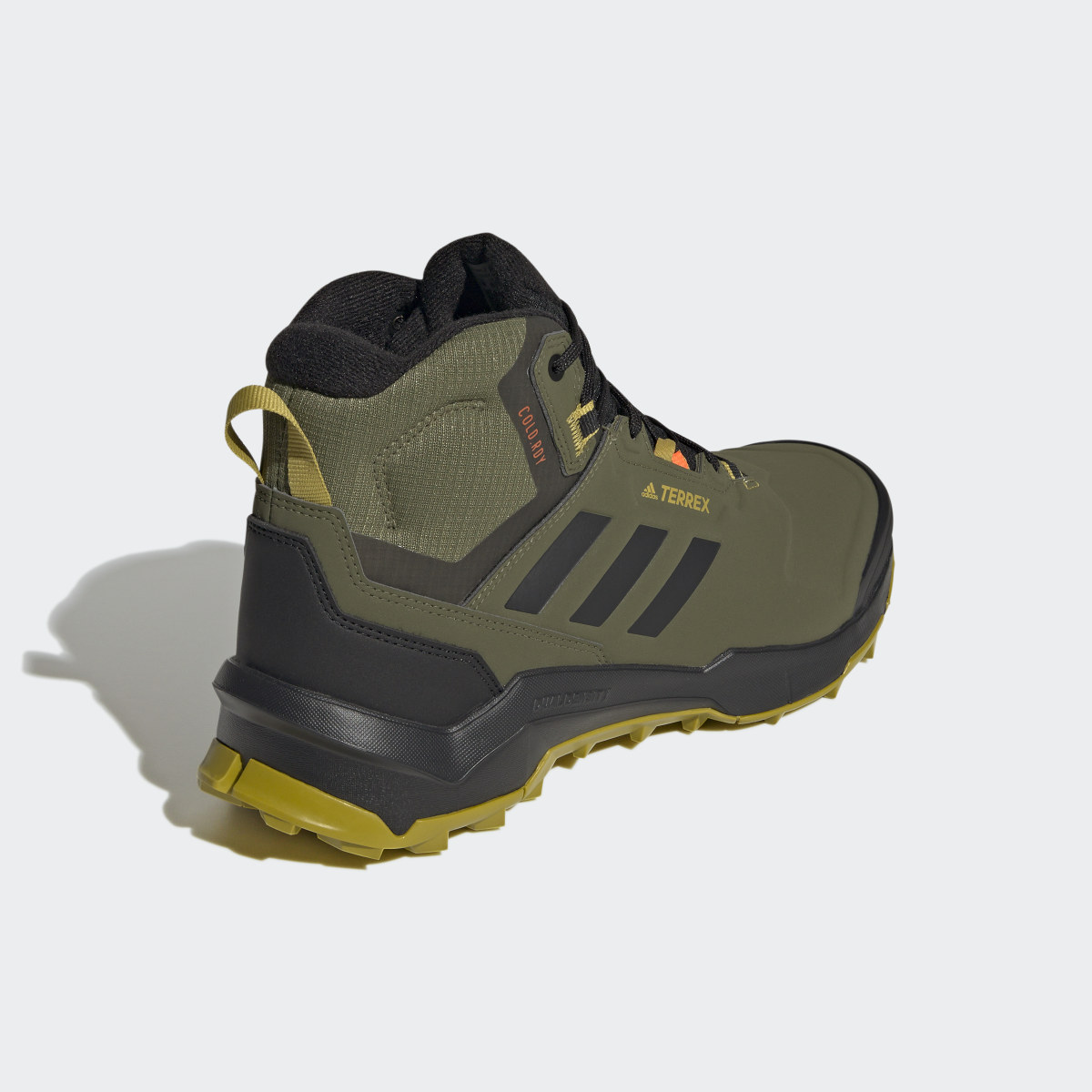 Adidas Bota Terrex AX4 Mid Beta COLD.RDY Hiking. 6