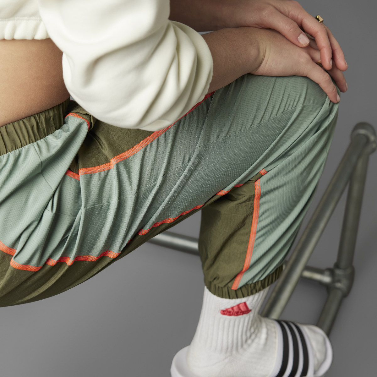 Adidas Pantaloni Lift Your Mind Low-Rise. 5