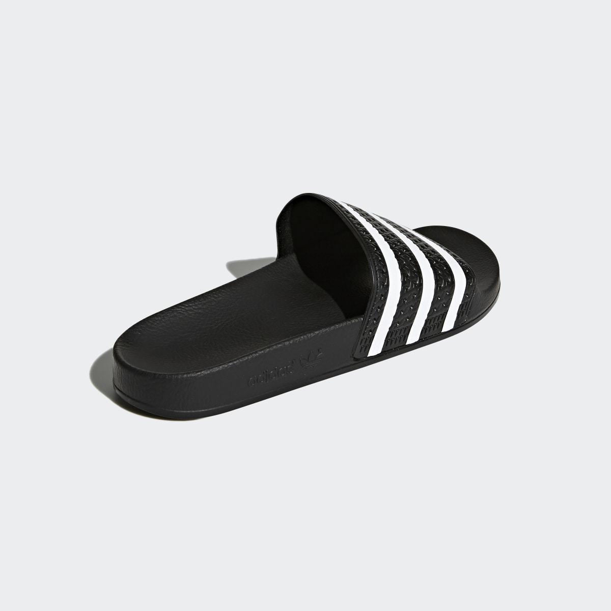 Adidas Chancla Adilette. 7