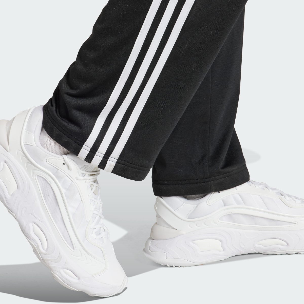 Adidas TRACK PANT KORN. 6