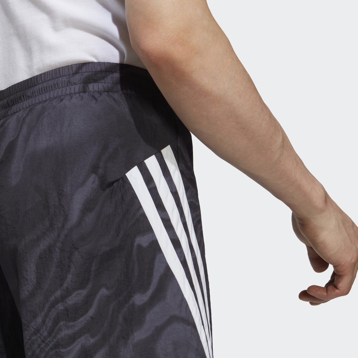 Adidas Short à imprimé intégral Future Icons. 6