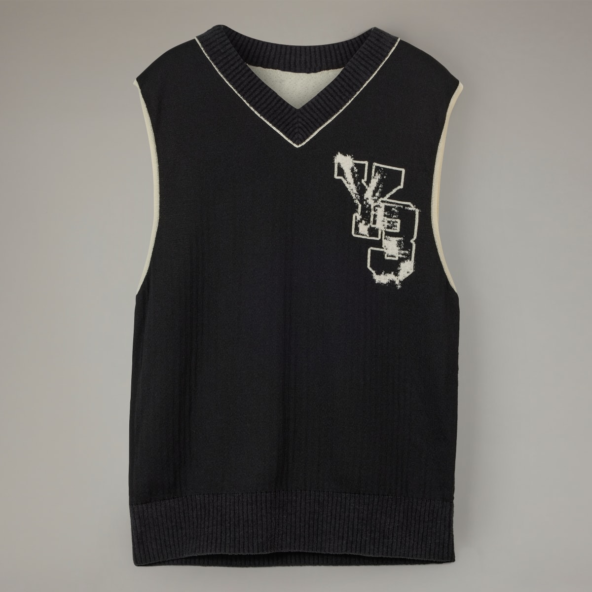Adidas Y-3 Logo Knit Vest. 5