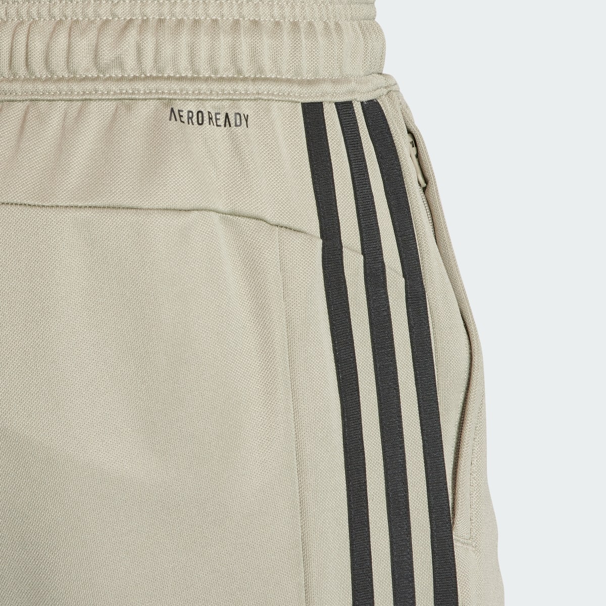 Adidas Calças 3-Stripes Train Essentials. 6