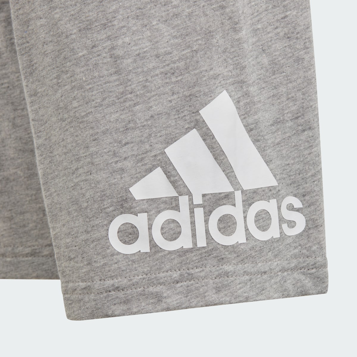 Adidas Conjunto Playera y Shorts Essentials. 9