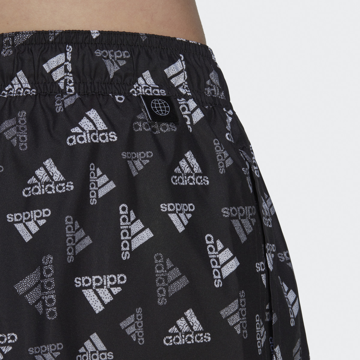 Adidas Logo Print CLX Very Short Length Badeshorts. 6