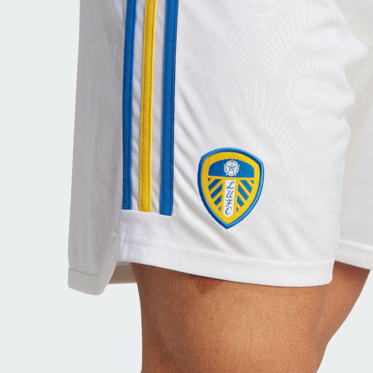 Adidas Calções Principais 23/24 do Leeds United FC. 6