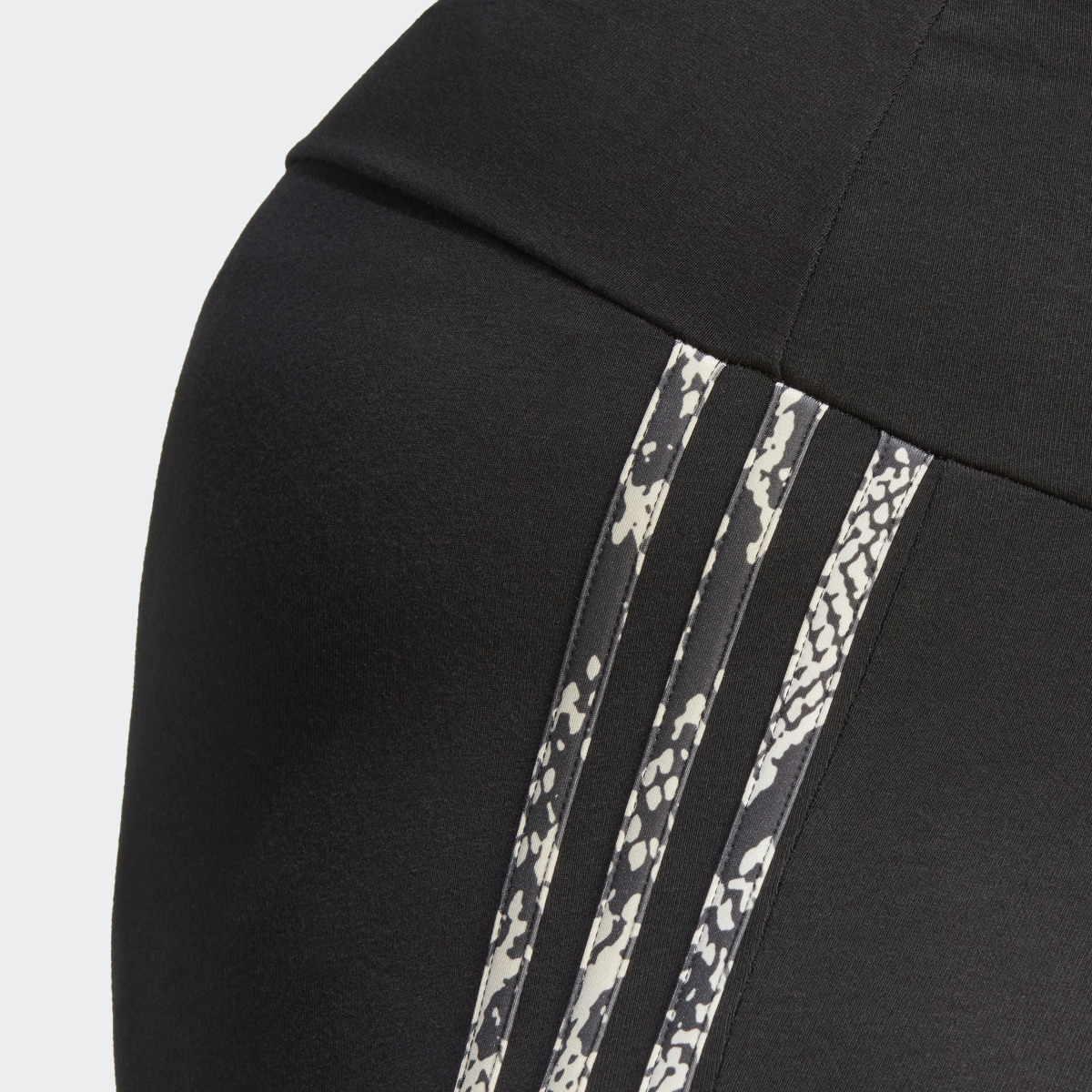 Adidas 3-Streifen Print Leggings – Große Größen. 8