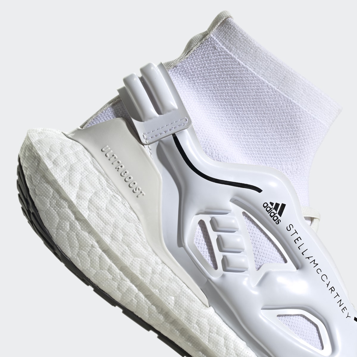 Adidas Chaussure adidas by Stella McCartney Ultraboost 22. 9