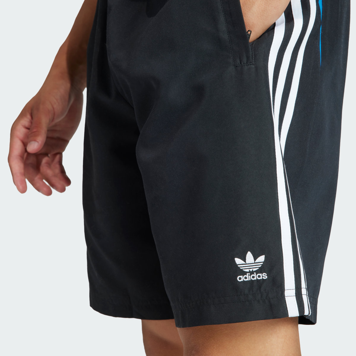 Adidas Calções Oversize. 5