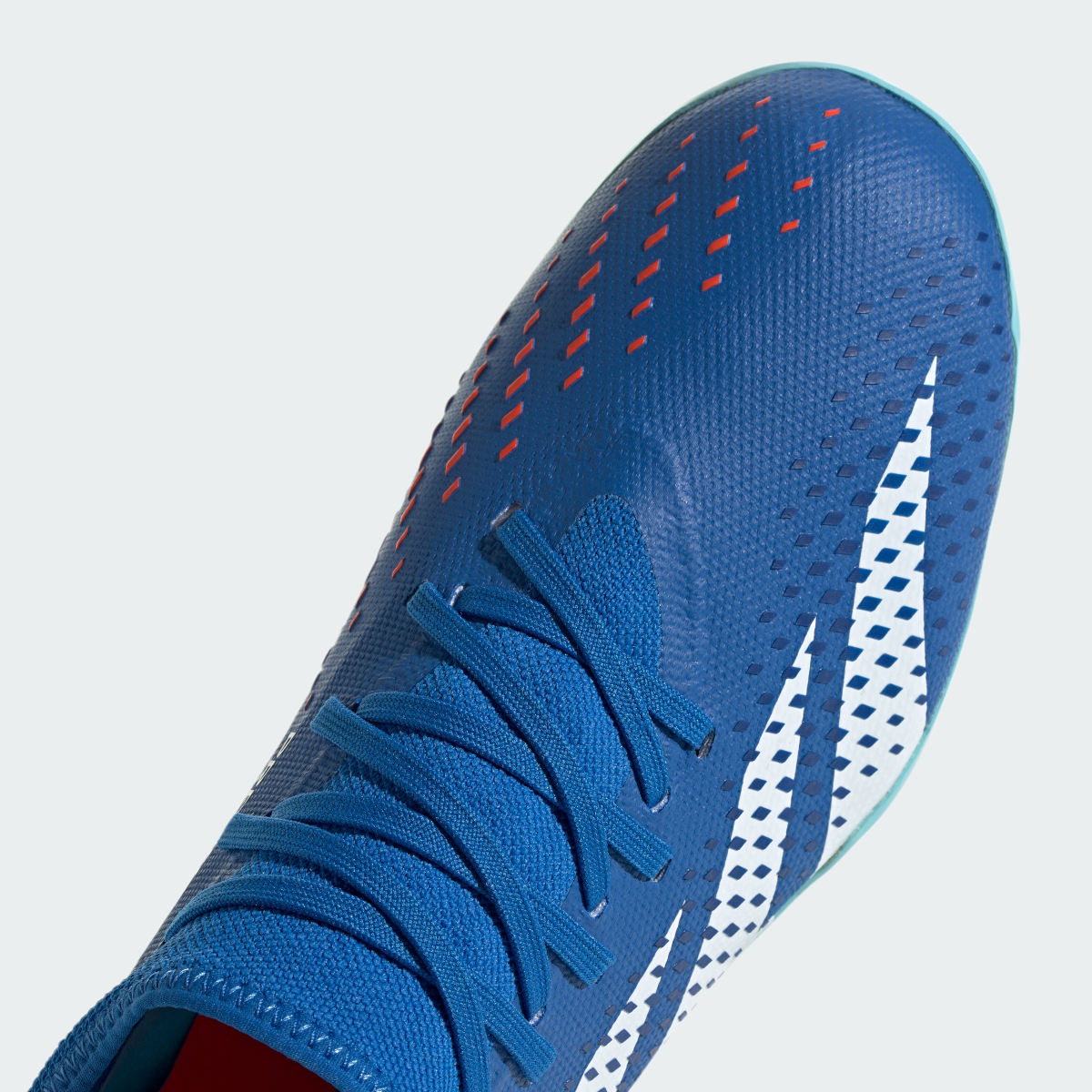 Adidas Botas de Futebol Predator Accuracy.3 – Piso sintético. 10