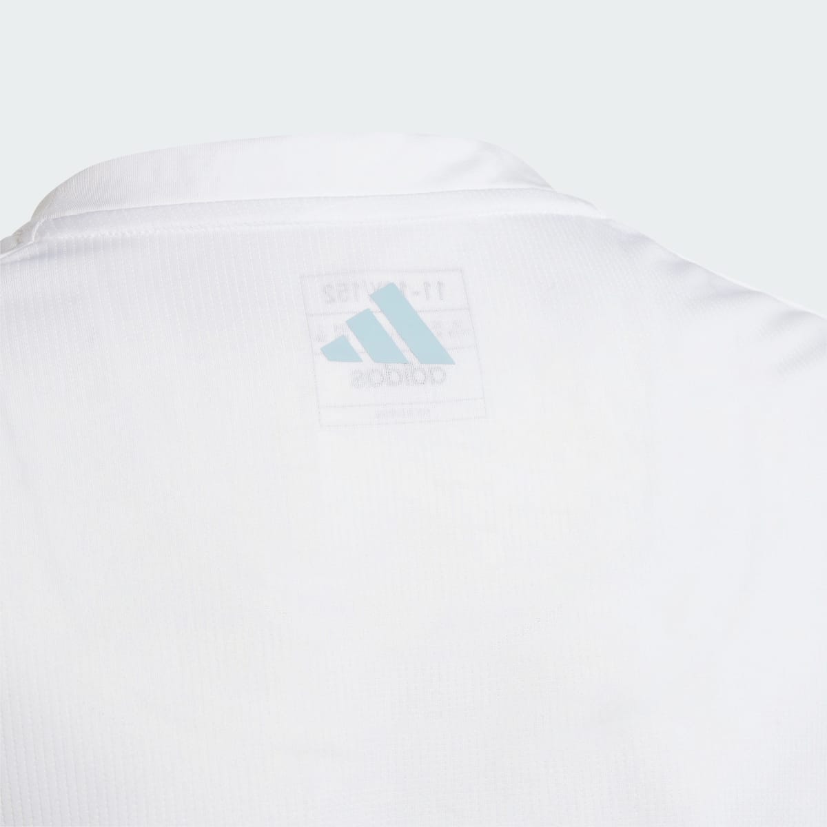 Adidas Playera Essentials AEROREADY Regular-Fit Logo. 5