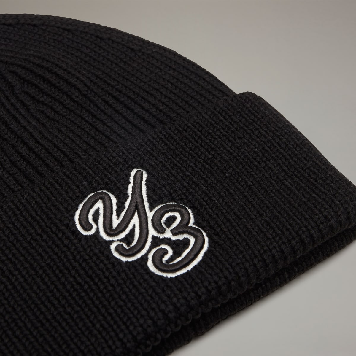 Adidas Y-3 Beanie. 4