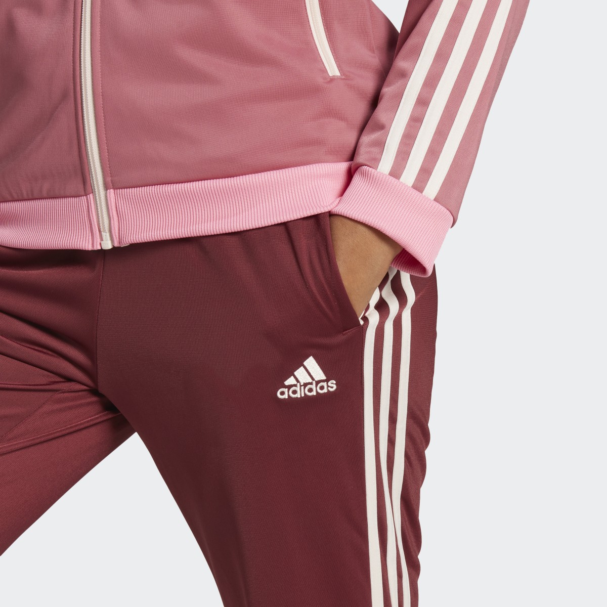 Adidas Survêtement Essentials 3-Stripes. 9