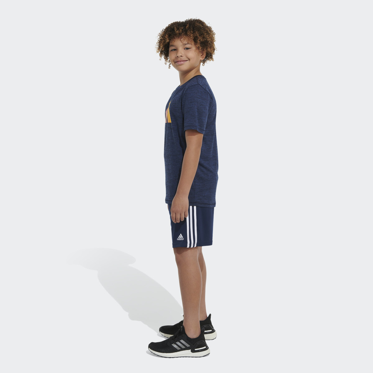 Adidas Mélange Iconic Tee. 7