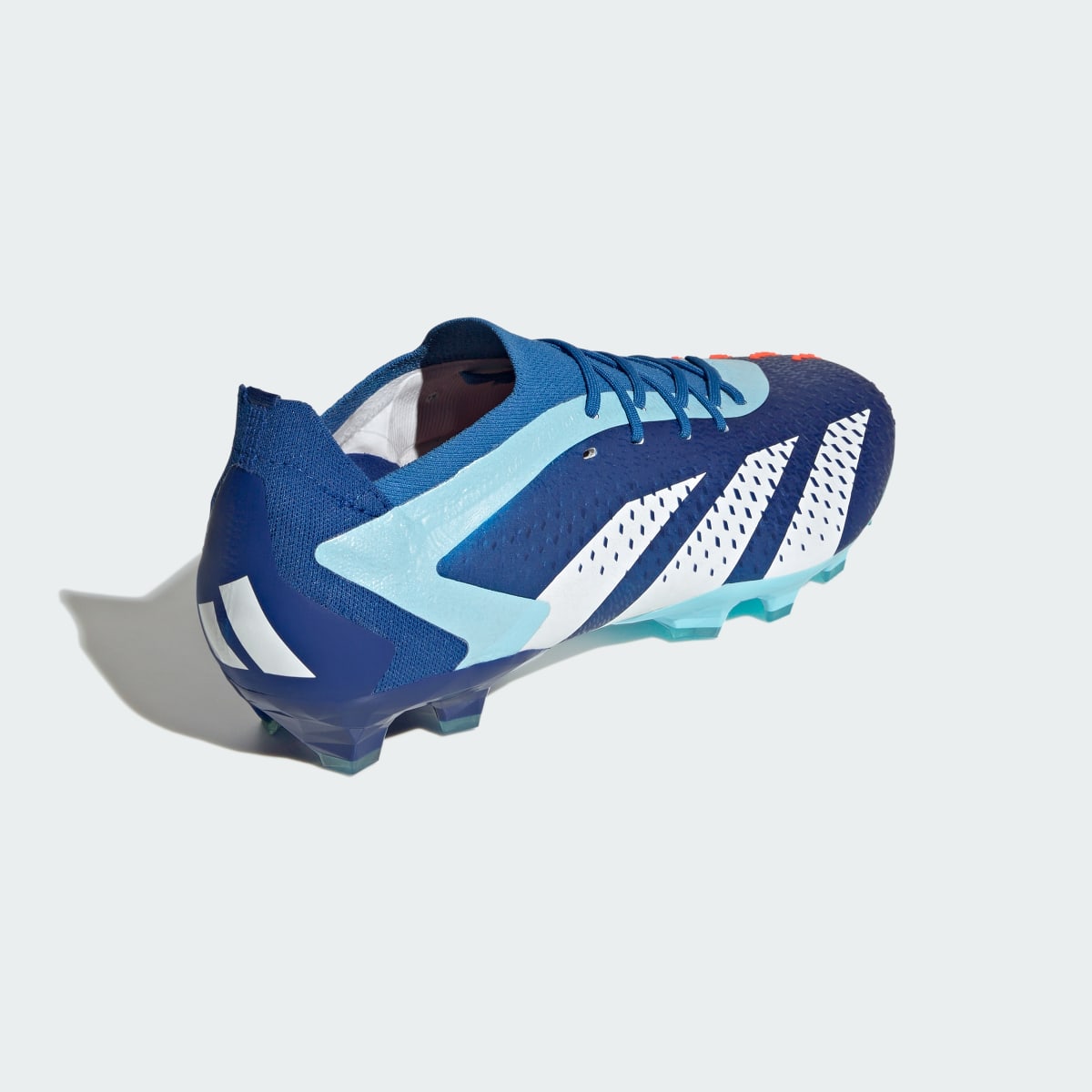 Adidas Bota de fútbol Predator Accuracy.1 Low césped artificial. 9